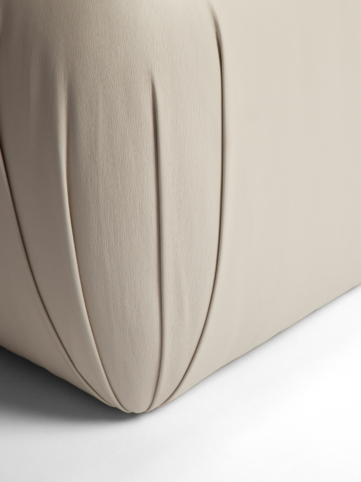 eyewash_ottoman